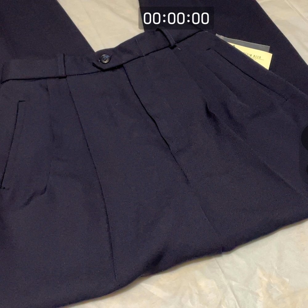 NWT, AUSTIN REED Womens Petite 27”W Pleated Dress slacks . MADE IN THE USA- Wool